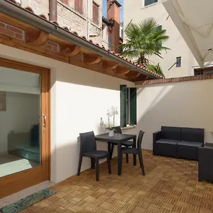 https://corteluna-incantevole-a-500-metri-da-pzza-smarco.hotelslidodijesolo.com